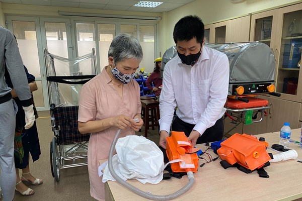 Tiết kiệm, sáng tạo trong phòng, chống dịch Covid-19: Bài cuối: Tạo khối đại đoàn kết vững mạnh để chiến thắng dịch bệnh - Anh 3