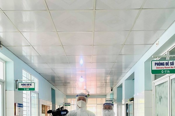 Nghề báo là nghiệp xả thân - Anh 1