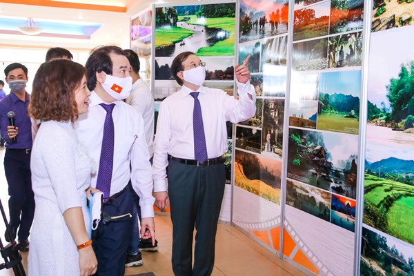 Giữ gìn ký ức qua di sản điện ảnh Việt Nam - Anh 2