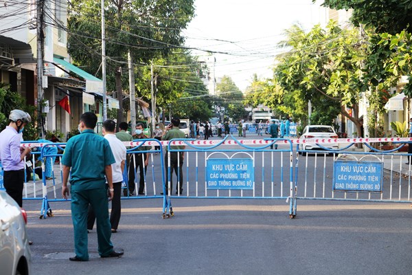 Khánh Hòa, Phú Yên tăng cường kiểm soát phòng, chống dịch Covid-19 - Anh 1