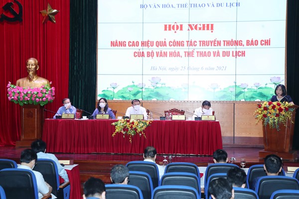 Nâng cao hiệu quả công tác truyền thông, báo chí của Bộ VHTTDL: Chuyên nghiệp, nhân văn và hiện đại - Anh 10