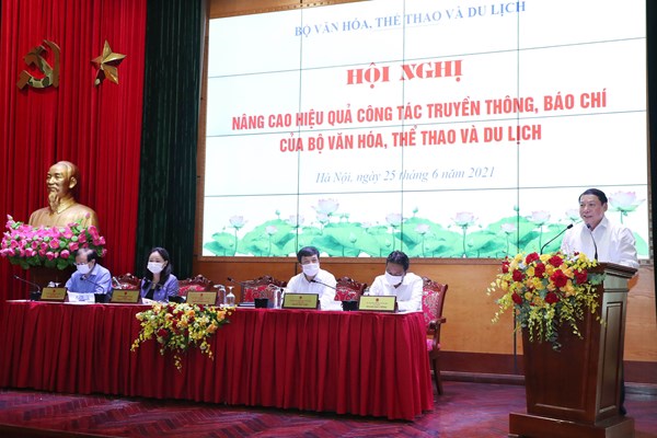 Nâng cao hiệu quả công tác truyền thông, báo chí của Bộ VHTTDL: Chuyên nghiệp, nhân văn và hiện đại - Anh 1