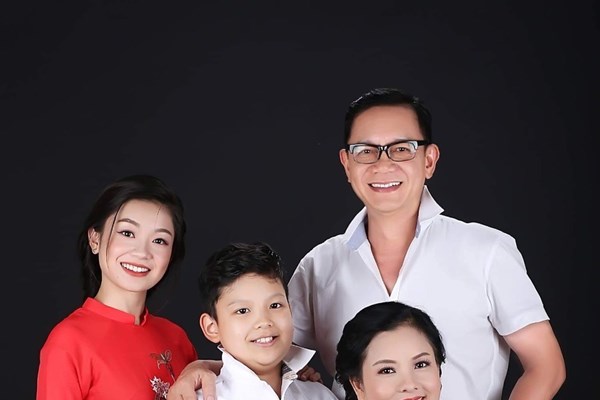 Văn hóa ứng xử phải bắt đầu ​​​​​​​từ gia đình - Anh 1
