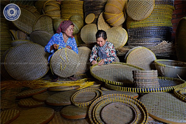 Liên hoan ảnh Nghệ thuật khu vực TP.HCM 2021 chưa thể triển lãm và trao giải vì dịch Covid-19 - Anh 7