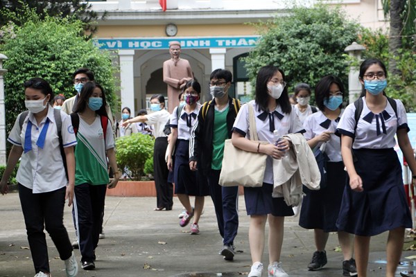 TP.HCM phát hiện thêm một số thí sinh là F0 - Anh 1