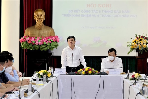 Có thể phải mất hàng chục năm mới khôi phục lại du lịch - Anh 1