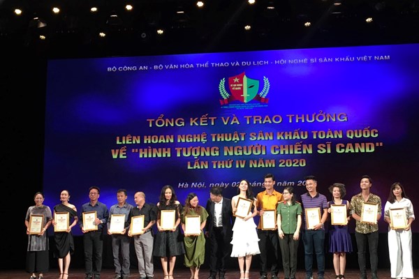 Xét tặng giải thưởng, danh hiệu lớn của nhà nước: Quy đổi gặp khó vì tên gọi bất nhất - Anh 1