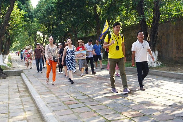 TT-Huế: Phát triển du lịch thành ngành kinh tế mũi nhọn - Anh 2
