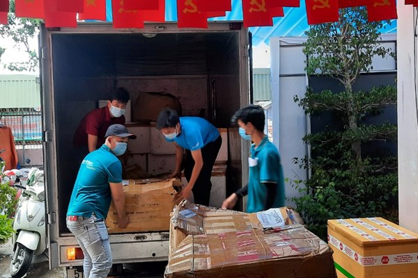 Quảng Ngãi, Quảng Nam hỗ trợ cho người dân đang mưu sinh ở TP Hồ Chí Minh - Anh 1