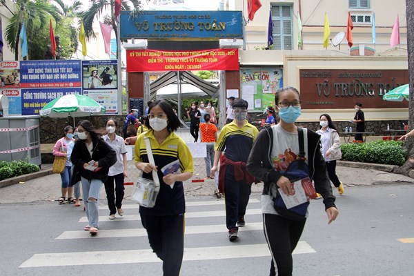 Thi tốt nghiệp THPT đợt 2: Có thể chuyển thí sinh đến dự thi ở Hội đồng thi của địa phương khác - Anh 1