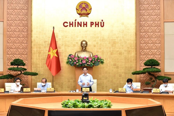 Chính phủ ban hành Nghị quyết về phòng, chống dịch Covid-19 - Anh 1
