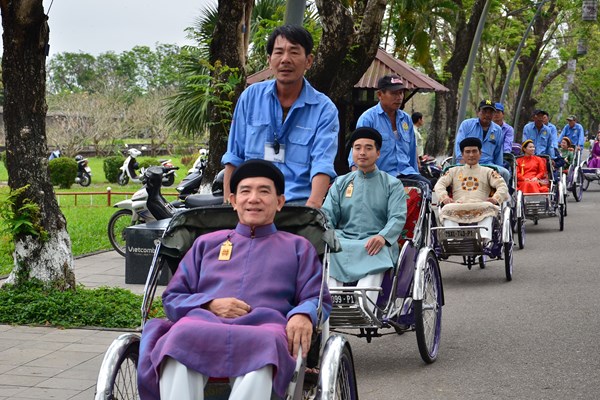 Giải pháp phát triển du lịch là xây dựng sản phẩm du lịch trên nền tảng văn hoá - Anh 2