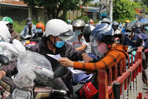 Người từ Đà Nẵng vào Quảng Nam phải cách ly tập trung ít nhất 7 ngày - Anh 2