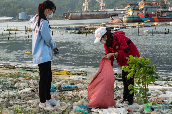 Giới trẻ Đà Nẵng “Mỗi ngày một hành động xanh” - Anh 2