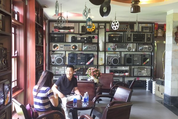 Bộ sưu tầm 500 đài cassette của người mê… âm thanh cũ - Anh 1