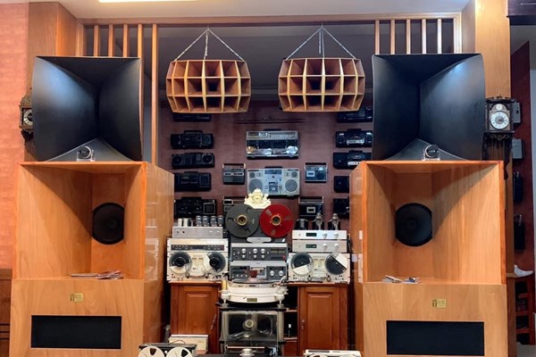 Bộ sưu tầm 500 đài cassette của người mê… âm thanh cũ - Anh 2