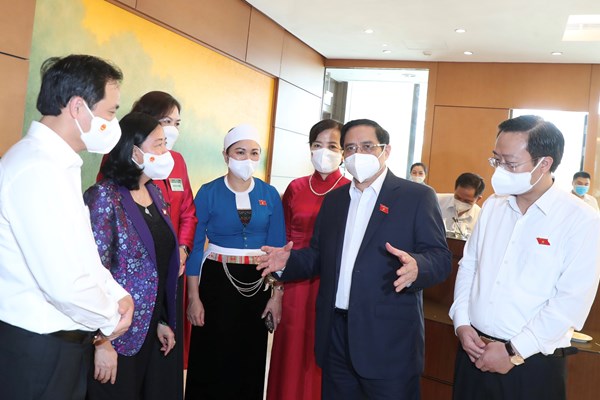 Kỳ họp Quốc hội: Cần nhiều giải pháp căn cơ để thúc đẩy phát triển kinh tế - xã hội 6 tháng cuối năm - Anh 2