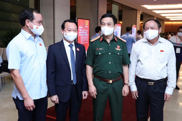 Kỳ họp Quốc hội: Cần nhiều giải pháp căn cơ để thúc đẩy phát triển kinh tế - xã hội 6 tháng cuối năm - Anh 3