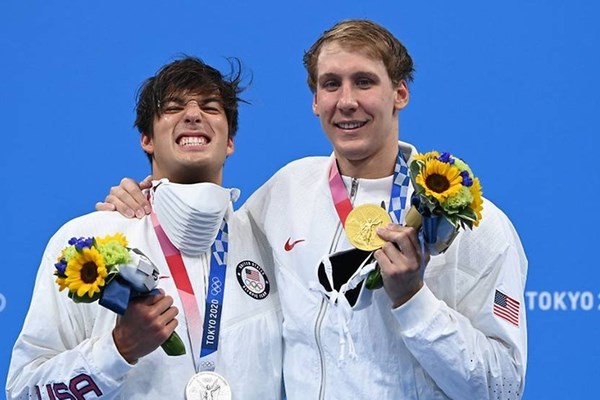 Phát ngôn viên Ủy ban Olympic Quốc tế: Bắt buộc phải đeo khẩu trang khi nhận huy chương - Anh 1