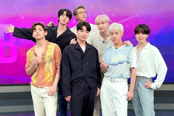 BTS cam kết sẽ làm hết sức mình với tư cách là Đặc phái viên của Tổng thống - Anh 1