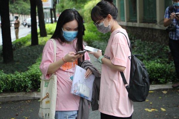 Phổ điểm thi tốt nghiệp THPT 2021: Môn Lịch sử có điểm trung bình thấp nhất - Anh 1