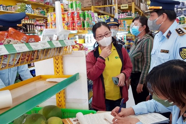Xử lý nghiêm các hoạt động đầu cơ, thao túng giá, “tát nước theo mưa” để trục lợi - Anh 1