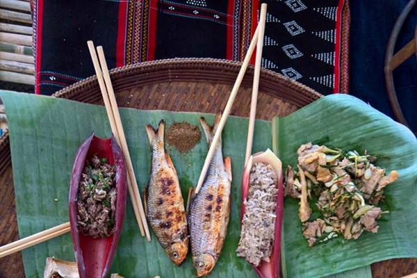 Khám phá văn hóa làng Cơtu tại Làng Du lịch cộng đồng Ta Lang - Anh 5