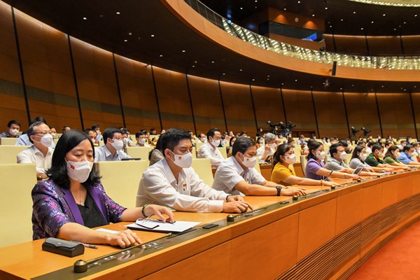 Quốc hội thông qua nhiều Nghị quyết quan trọng - Anh 2