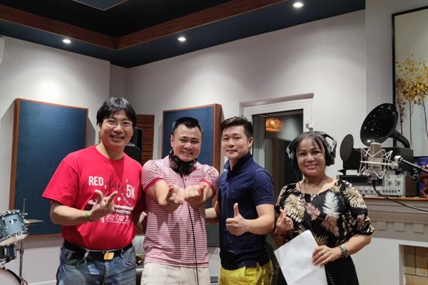 “Tôi không thể đứng ngoài cuộc...” - Anh 1