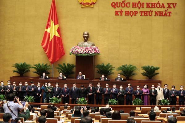 Các thành viên mới của Chính phủ ra mắt Quốc hội - Anh 3
