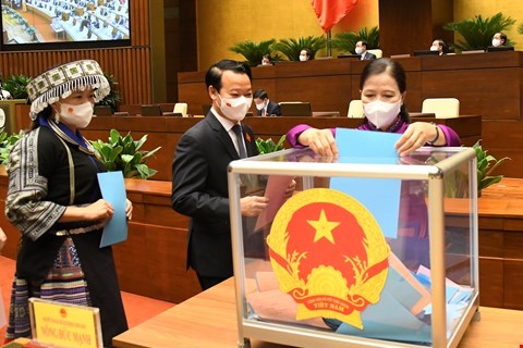 Các thành viên mới của Chính phủ ra mắt Quốc hội - Anh 2