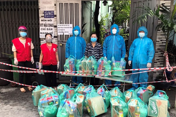 TP.HCM: Trên 8,2 tỉ đồng thực hiện “Chuyến xe nghĩa tình - Chung tay đẩy lùi dịch bệnh Covid-19” - Anh 1