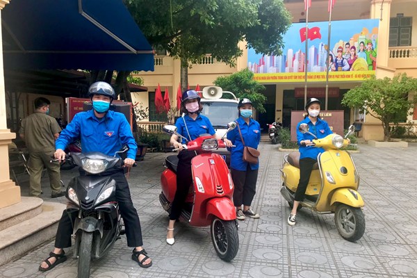 Chống dịch ở một địa bàn “lắm trường nhiều chợ” - Anh 1