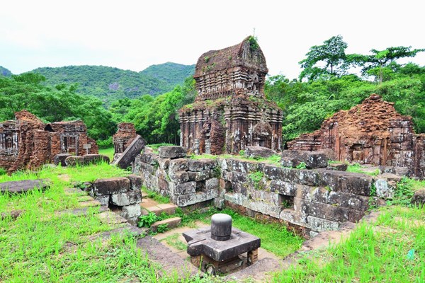 Di sản văn hóa Việt Nam: Hài hòa bảo tồn và phát triển - Anh 5