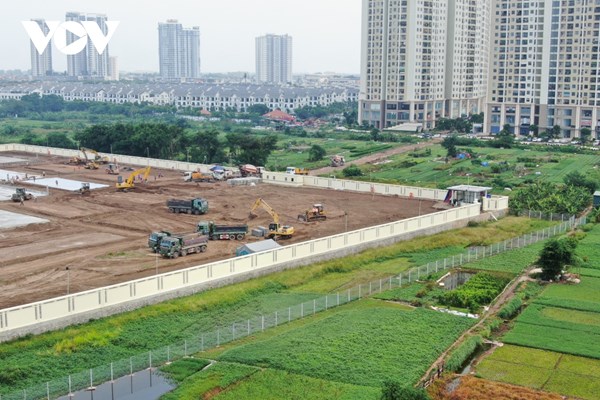 Bệnh viện dã chiến quy mô lớn đang được xây dựng ở Hà Nội - Anh 3