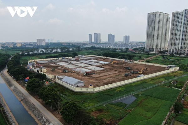 Bệnh viện dã chiến quy mô lớn đang được xây dựng ở Hà Nội - Anh 5