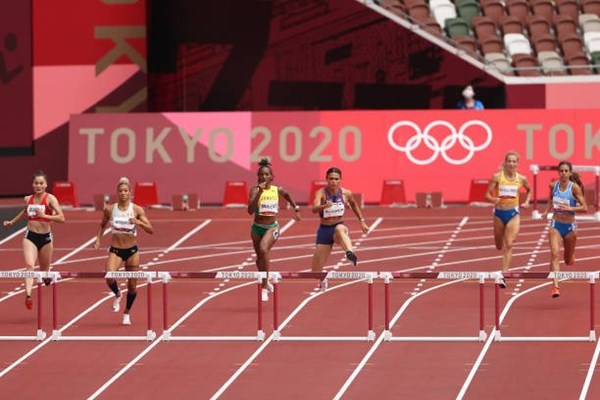 Quách Thị Lan xuất sắc lọt vào bán kết nội dung 400m rào nữ - Anh 2