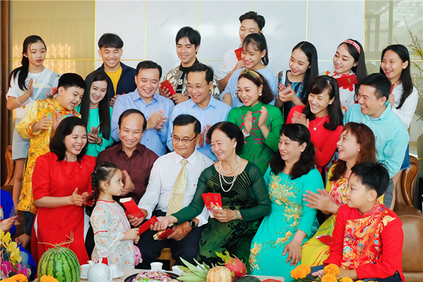 Giáo dục truyền thống gia đình, dòng họ qua gia phả phải được quan tâm đúng mức - Anh 1