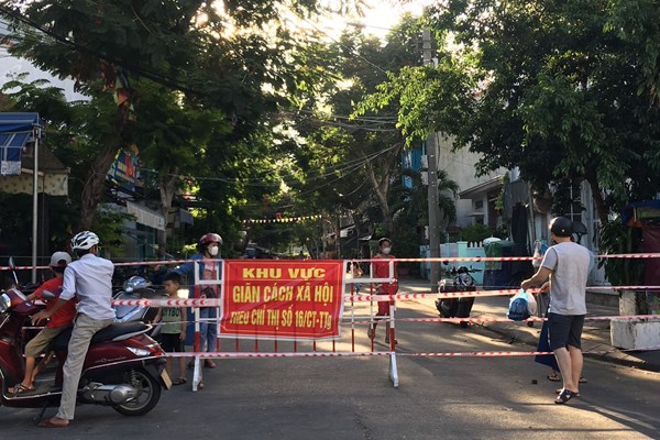 Hội An ngày đầu tiên giãn cách theo Chỉ thị 16 toàn thành phố - Anh 6