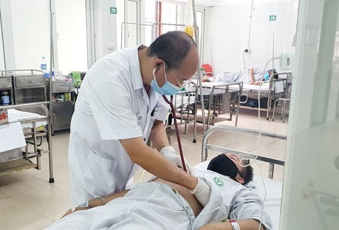 Đừng vì quá lo sợ dịch mà ngại đến bệnh viện khám chữa bệnh - Anh 1