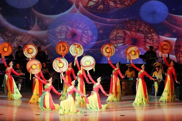 Hoi nhap quoc te va thong tin doi ngoai ve van hoa phai coi trong chat luong va hieu qua - Anh 2