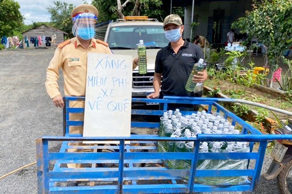 Nghĩa tình dọc đường hồi hương - Anh 2