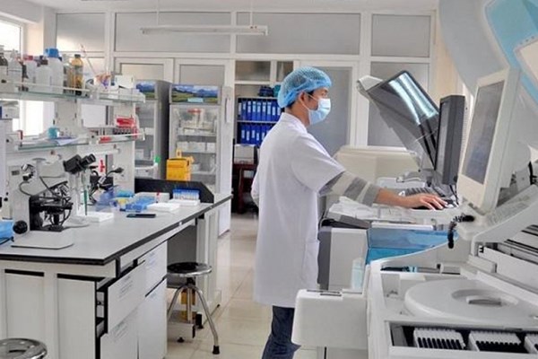 Bổ sung hơn 5.100 tỷ đồng mua vật tư, trang thiết bị, thuốc phục vụ phòng, chống dịch COVID-19 - Anh 1