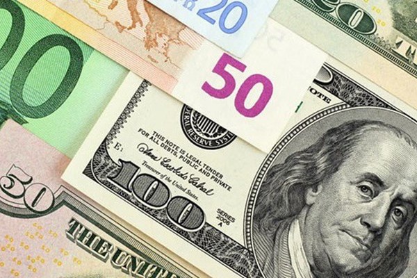 Tỉ giá ngoại tệ 2.8: USD rớt thủng đáy 1 tháng, giá vàng bị chốt lời mạnh - Anh 1