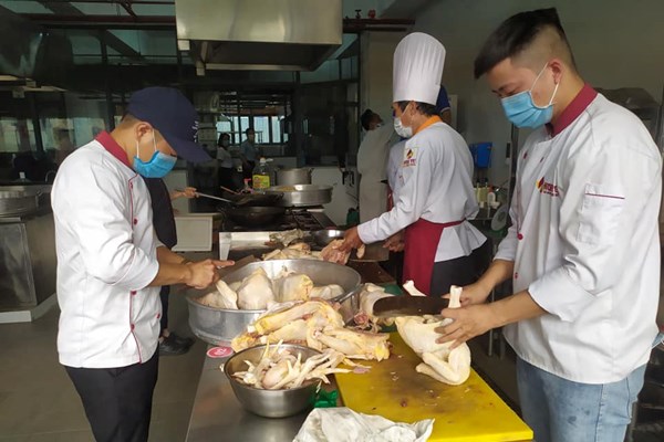 Trường Cao đẳng Du lịch Huế hỗ trợ 