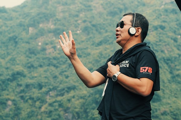 Đạo diễn Lương Đình Dũng: “578 Phát đạn của kẻ điên” phát sinh nhiều kinh phí do dịch bệnh Covid-19 - Anh 1