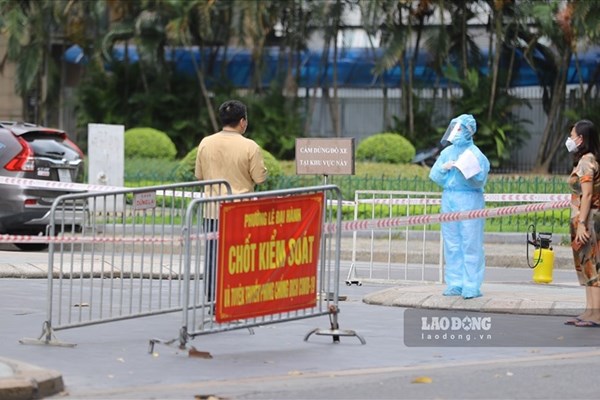 Hà Nội yêu cầu lên phương án dự phòng nếu phải kéo dài thời gian giãn cách - Anh 1