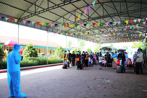 Những “pháo đài” chống dịch đẩy lùi Covid-19 - Anh 1