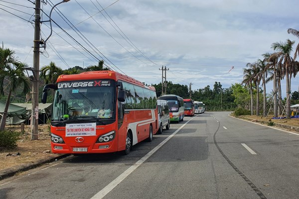 Chiêu trò của các “chuyến xe 0 đồng, nghĩa tình” về từ tâm dịch - Anh 1