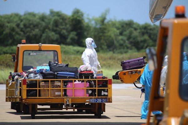 Chuyến bay “0 đồng” đầu tiên đón công dân từ miền Nam về tới Hà Tĩnh… - Anh 6